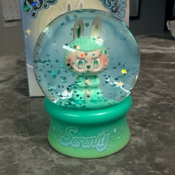 New THE MONSTERS: Big Into Energy Series Crystal Ball Snow Globe Serenity - Picture 8 of 9